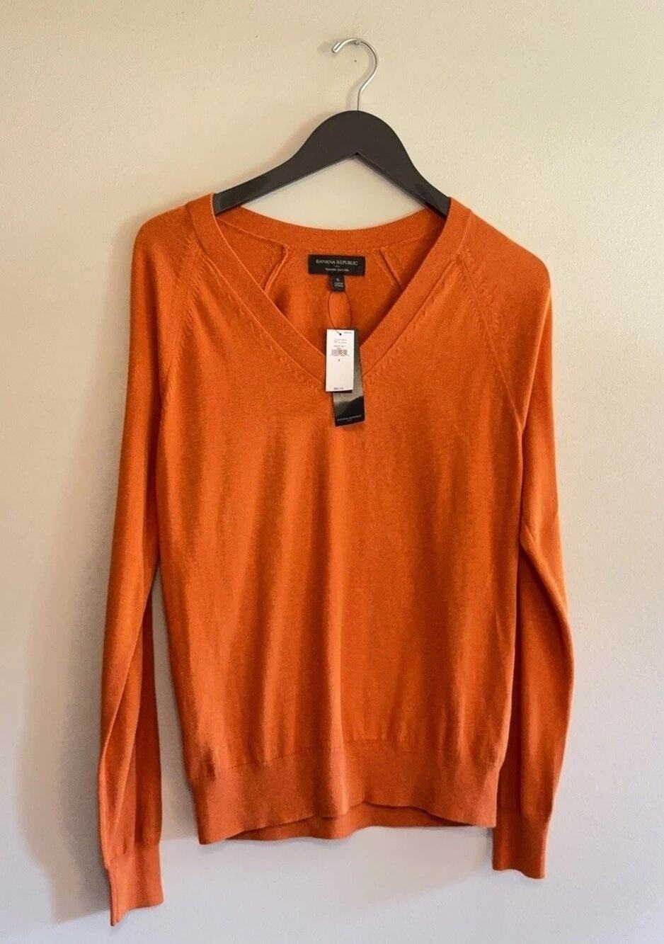 Banana Republic Forever Fall Sweater Womens Small Orange V Neck Pullover NWT